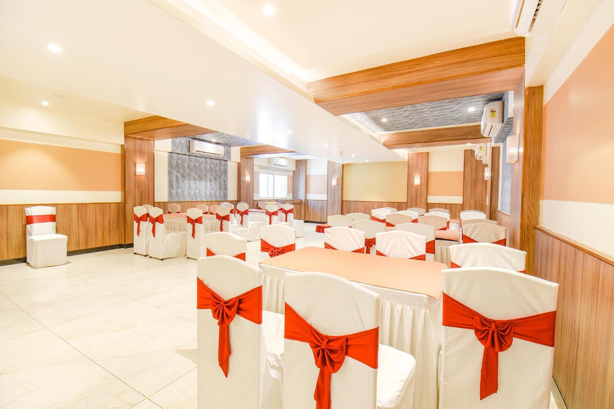 Fabhotel Ananta Sagar - Nr Pheonix Mall 浦那 外观 照片